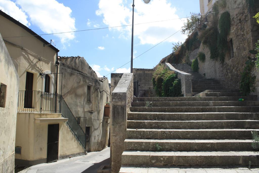 Appartamento Il Cappero Μόντικα Εξωτερικό φωτογραφία