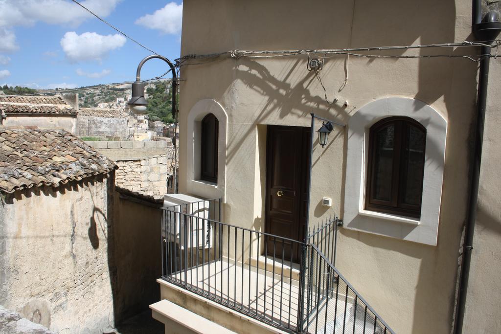 Appartamento Il Cappero Μόντικα Εξωτερικό φωτογραφία
